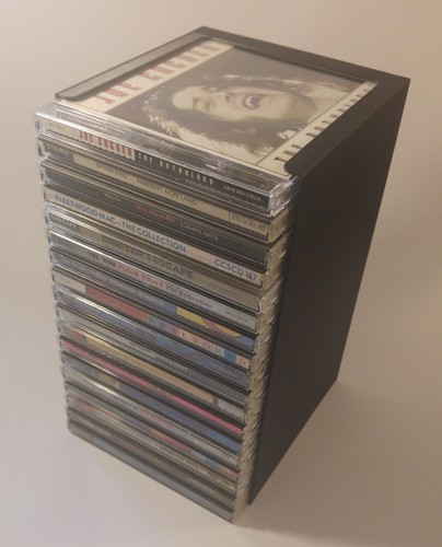 Cases tray holds in - (holds, 18