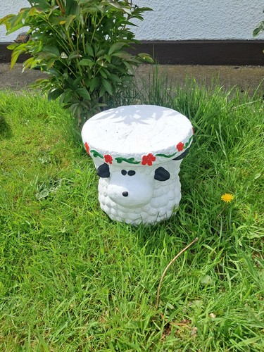 Sheep stool table latex abd - latex,