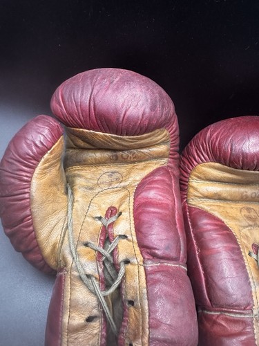 Vintage leather boxing - boxing, gloves