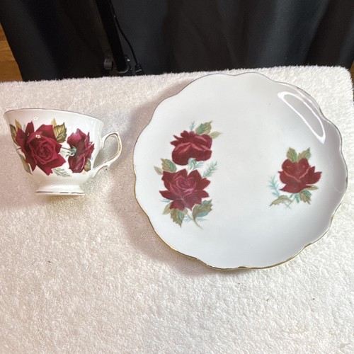 Royal vale bone - vale, cup