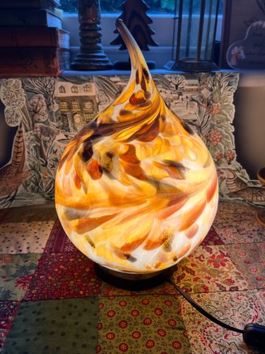 Tear drop lamp - in, patterned