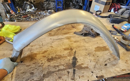Silver front right wheel - silver,