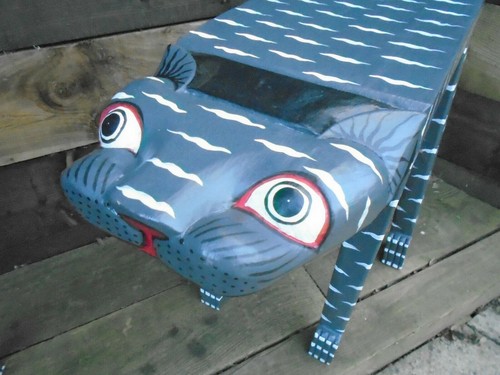 Cat side table - table,