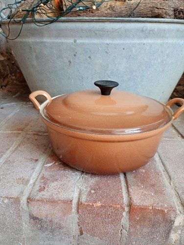 Creuset fait tout cast iron - tout,