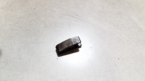 Injector mount chrysler 300c - injector,