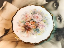 Stratton Queen white floral