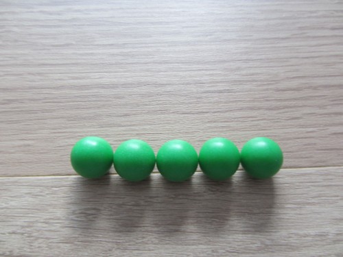 Stay alive game 5 green - ,