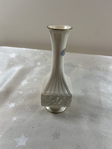 Aynsley bone china bud - , vase