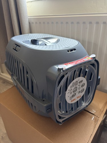 Cat plastic travel carrier - cat,