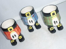 3 UNUSUAL CERAMIC SCOTTISH KILT RED GREEN BLUE EGG CUPS