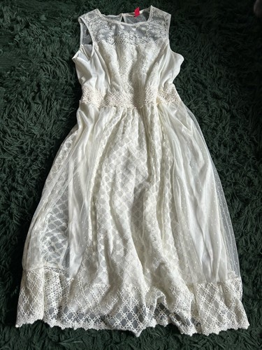Falmer heritage women - falmer, ivory
