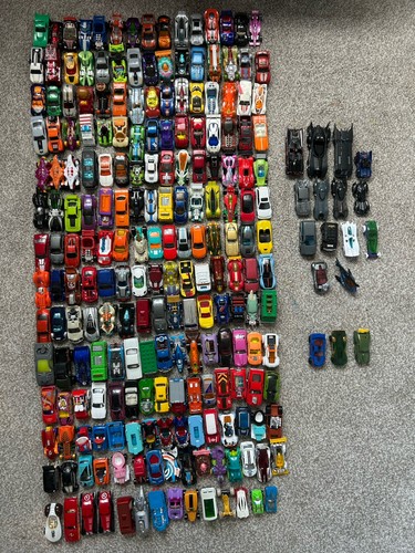 Random hot wheels cars - random*,