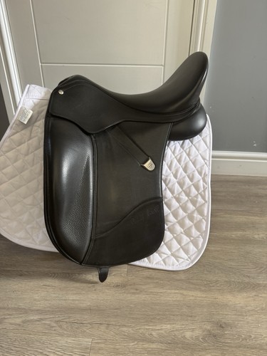 Isabell worth dressage saddle - worth,