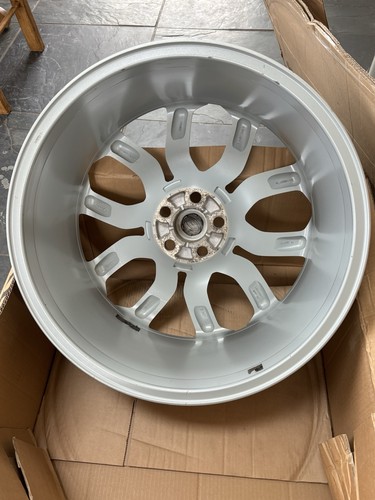Range rover alloy wheel - rover,
