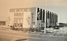 BUTLIN THEATRE SKEGNESS          VINTAGE   PHOTOGRAPH -   8/6 CM