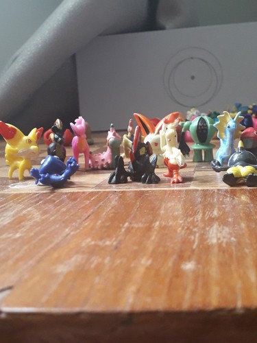 Vintage pokemon figures - 10,