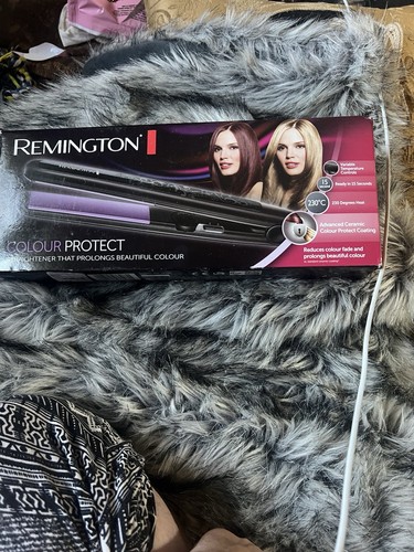 Remington hair straightener - hair,