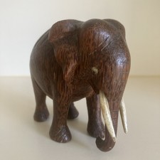 VINTAGE HAND CARVED WOODEN 1970 ELEPHANT (WITH TUSKS) HEIGHT 9cm x 10cm x 5m