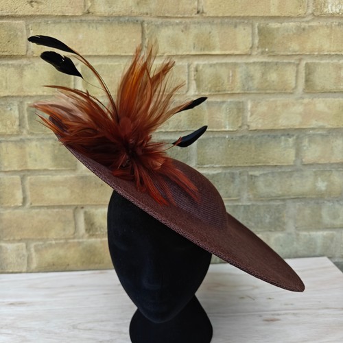 Brown feather 40cm - disc, wide