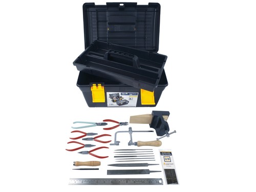 Jeweller jewellery making - jeweller's,