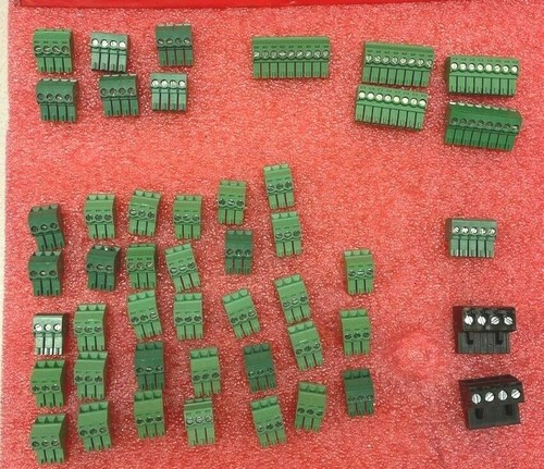 Captive screw connectors mixed - connectors,