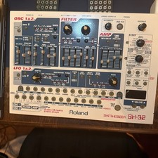 Roland SH-32