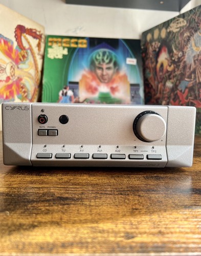 Cyrus integrated amplifier - 5,