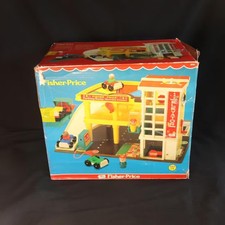 Fisher Price Garage, #930