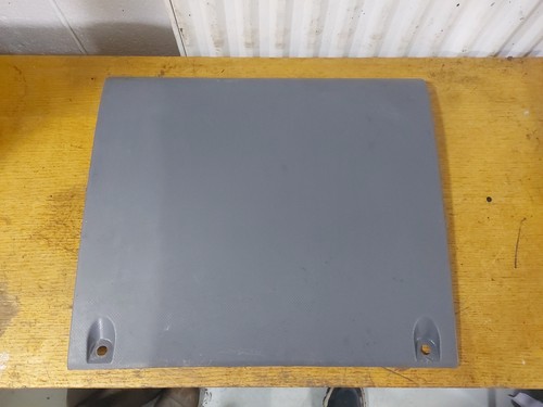 Isuzu n75 150 dashboard - isuzu, cover