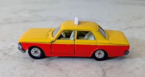 Tomica toyota crown scale 65 - scale, 1:65