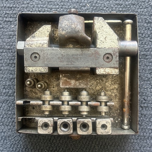 Ratcliffe 100 car - car, pipe