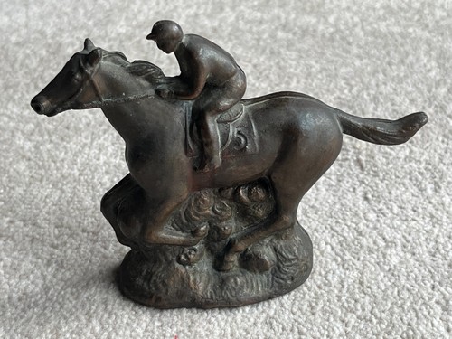 Horse jockey hollow cast - horse,