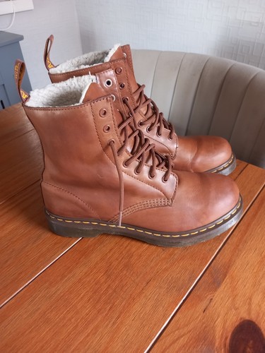 Martens serena boots size 8 - serena,