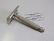 Vintage Gillette TECH DE Safety Razor w Blade D3 1958  CLEAN