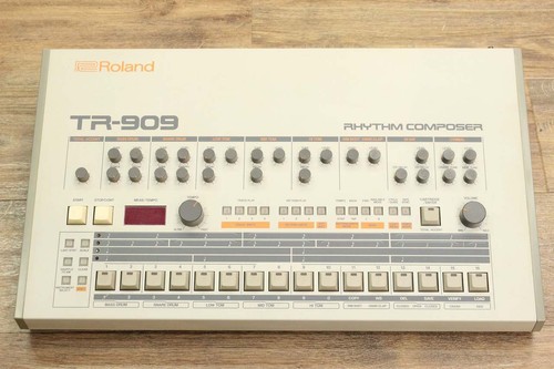 Roland 909 vintage rhythm - roland, tr-909