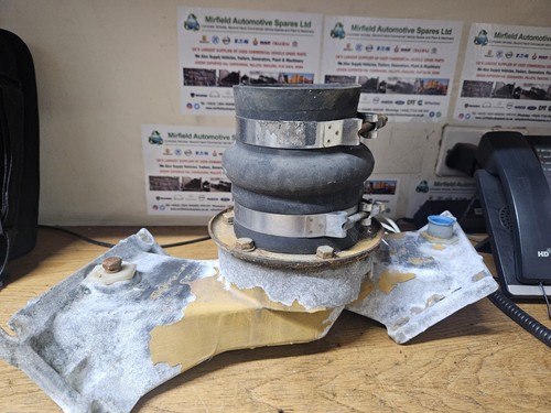 Caterpillar 3208 intake - caterpillar,