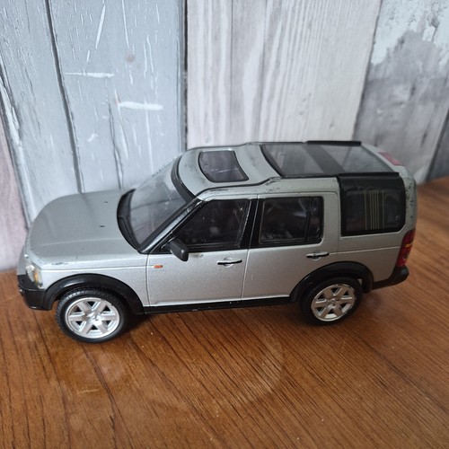 Britains 2004 land - britains,