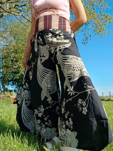 Koi fish black harem - black, leg