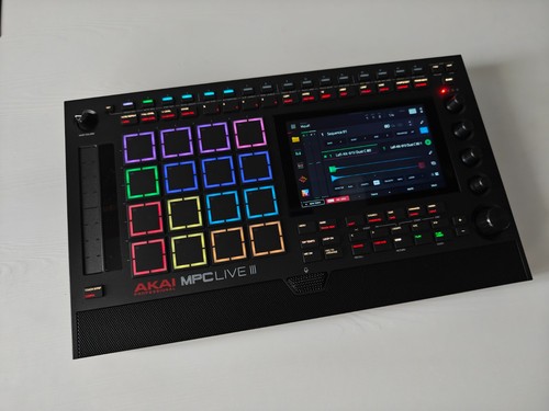 Akai professional mpc live - akai,