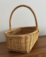 Vintage oval wicker shopping - oval,