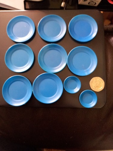 Vintage sindy plates - vintage,