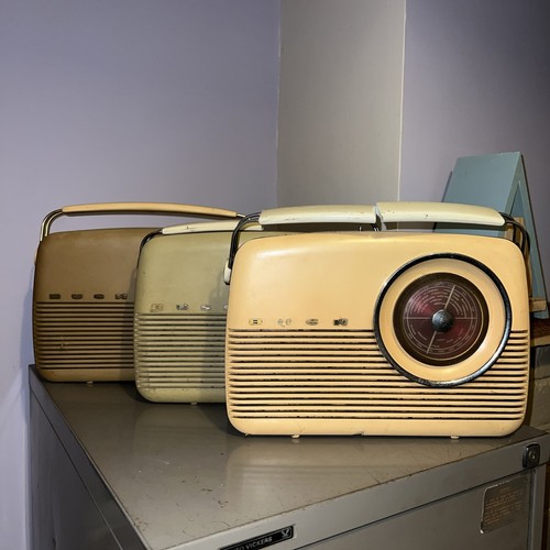 Vintage bush radio 82b - vintage,