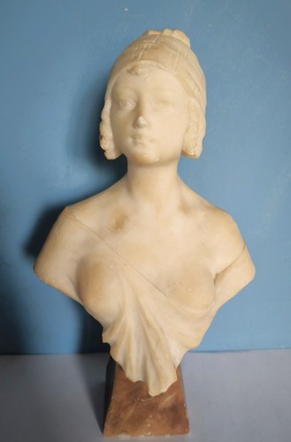 Antique alabaster bust a - antique, of