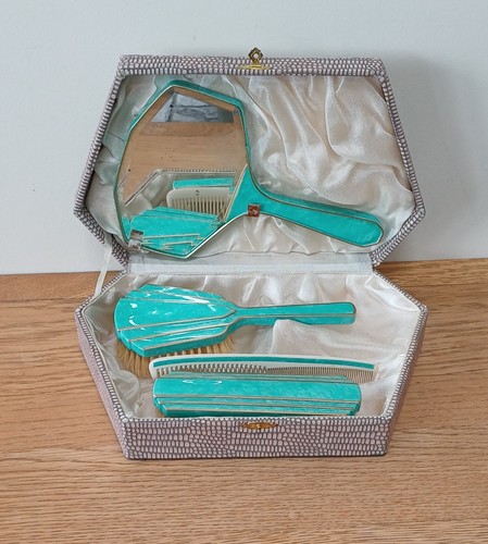 Vintage dressing table - dressing,