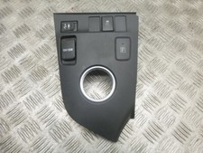 2016 TOYOTA AURIS 12V AUDIO AUX IN SOCKET GEARSTICK SURROUND 58821-02A10