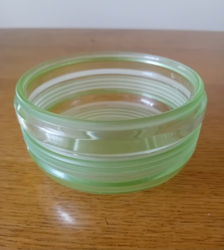 Green uranium glass - green, octagonal