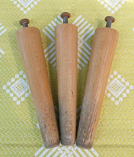 Old furniture feet table - 3,