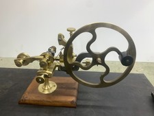 Vintage watchmakers topping