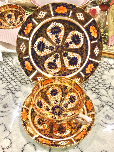 Royal crown derby old - crown,