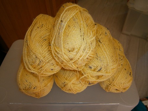600 gms wool mustard - gms,